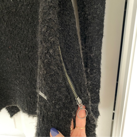 Sweaty Betty wool turtleneck, size small - Picture 2 of 3